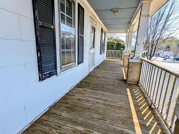 4th image of 507 S College St