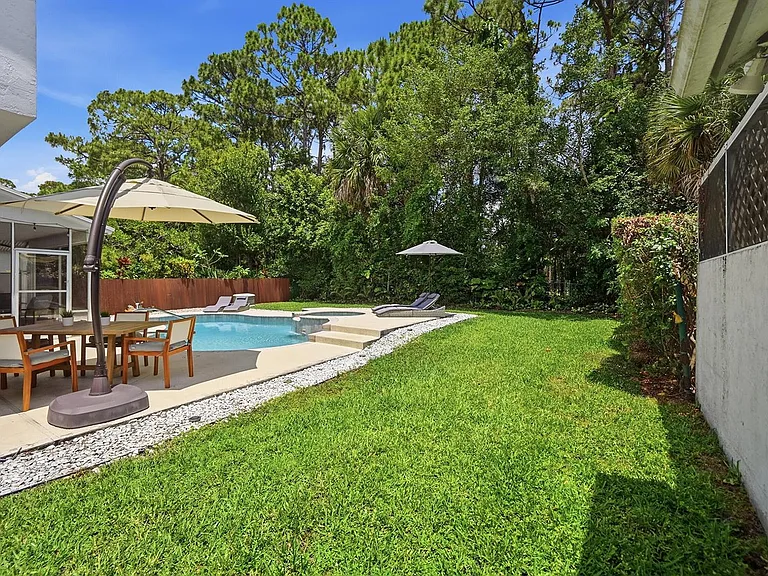 15073 Oak Chase Ct — Photo 39