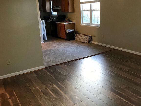 Living room look to dining and kitchn