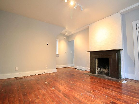 2nd image of 33 E Lincoln St #1