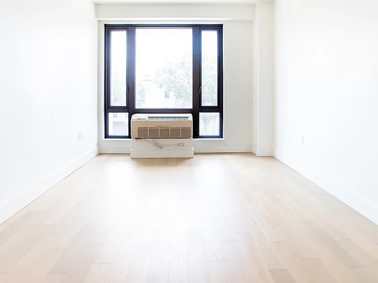 635 4th Ave #1102 — Photo 5