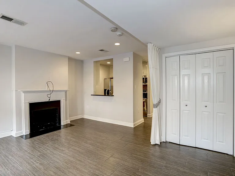 2022 N St NW #B — Photo 17