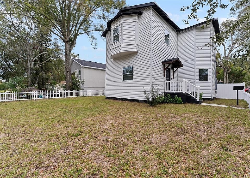 1st image of 680 25TH AVENUE S