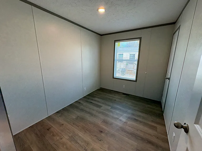 57400 Bedford Blvd — Photo 17