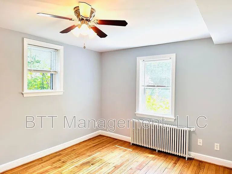 907 Hudson Ave #3 — Photo 15