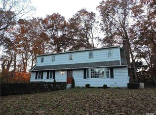 3 Leonard St, Wading River, NY 11792