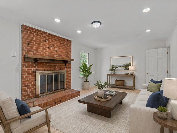 3rd image of 3216 Stoneyford Ct