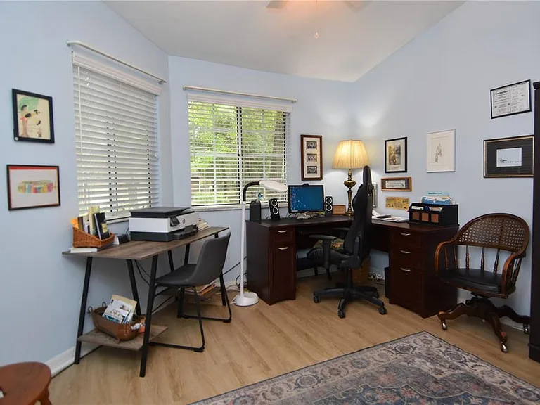 4941 SW 10th Ln — Photo 36