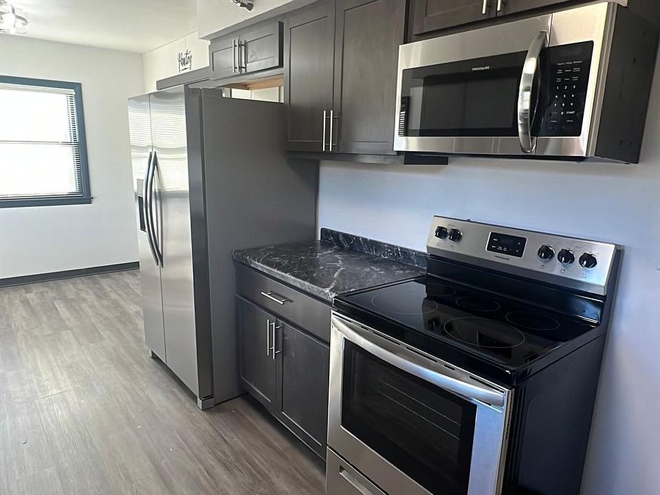 1st image of 5552 S 108th St