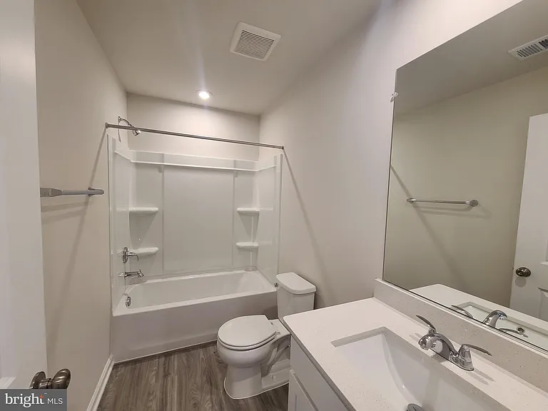 11 Holly Rd — Photo 14