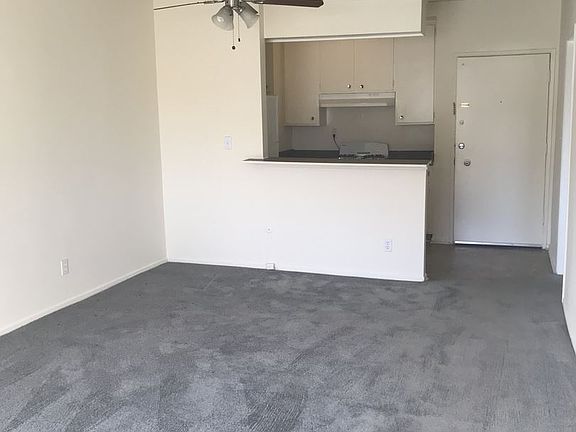 3rd image of 114 S Gramercy Pl APT 307