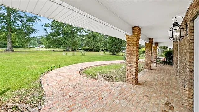 Building Photo - 61258 N Military Rd
