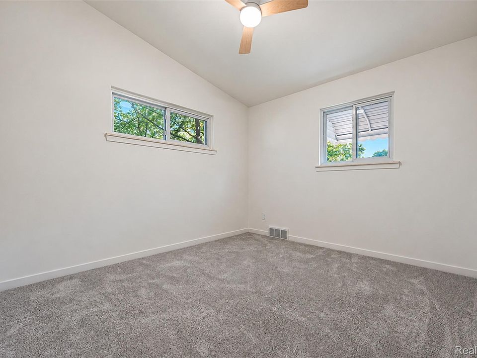 8723 Clippert St, photo 13