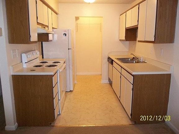 4th image of 200 Silverbrook Ln APT 303