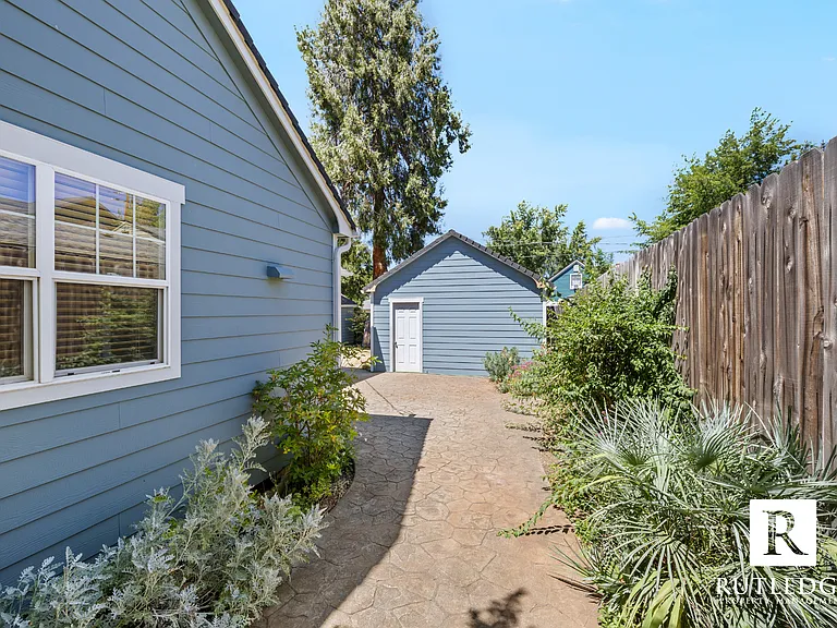 1117 Reddy Ave — Photo 5