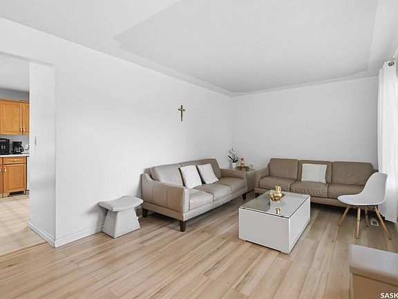 3rd image of 322 U AVENUE N