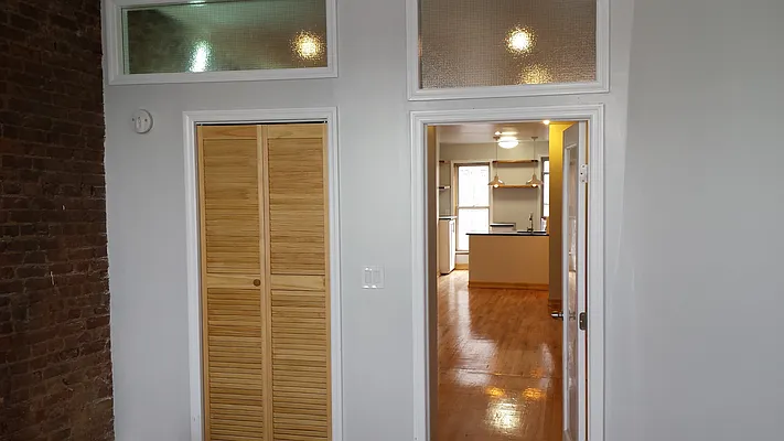 Rented by Gur Altberg, LREB | media 8