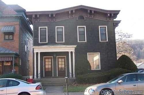 2nd image of 1005 8th Ave