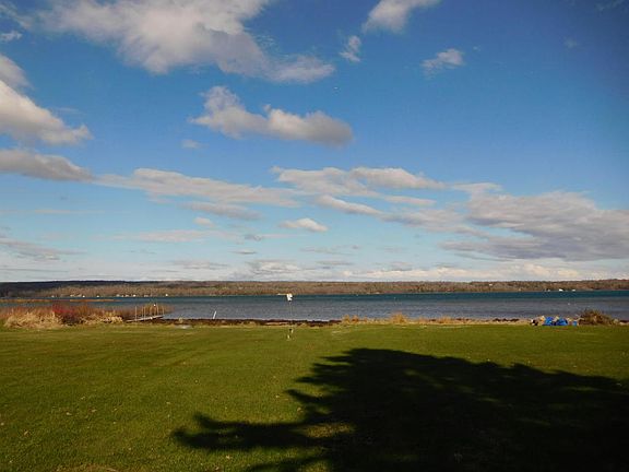 3rd image of 5885 Scenic Dr