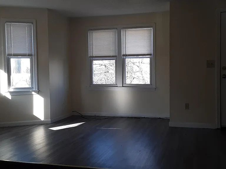 107 University Ave #1 — Photo 8