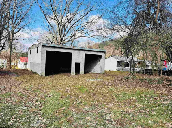 Dunmore St, Fairmont, WV 26554