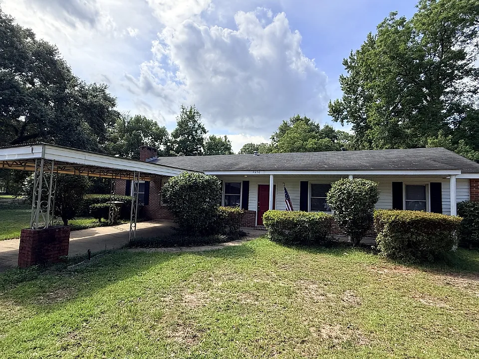 4650 Rosewood Dr
