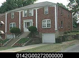 472 Serpentine Dr, Pittsburgh, PA 15243