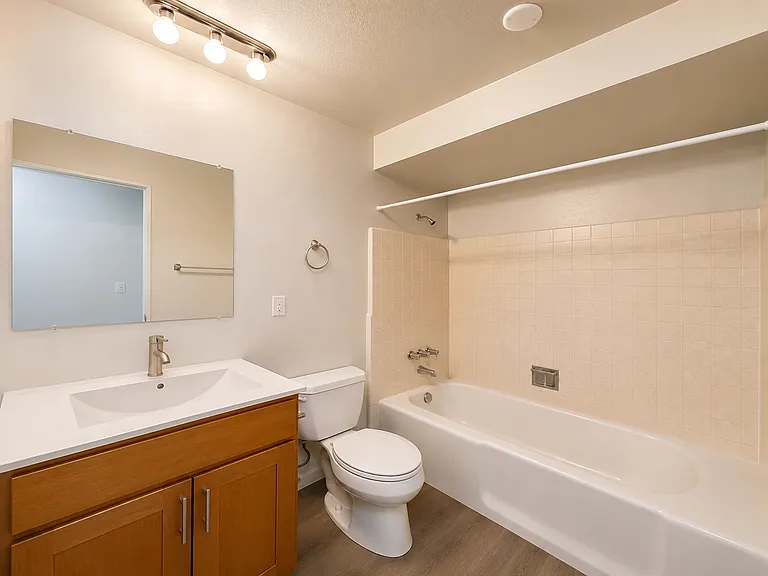 705 State Ave N #7D — Photo 3