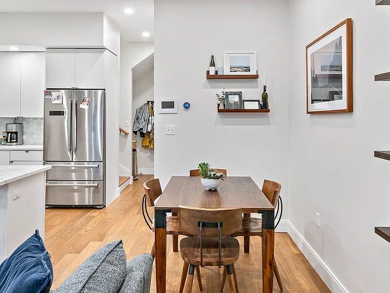 303 Sumner St #3R — Photo 5