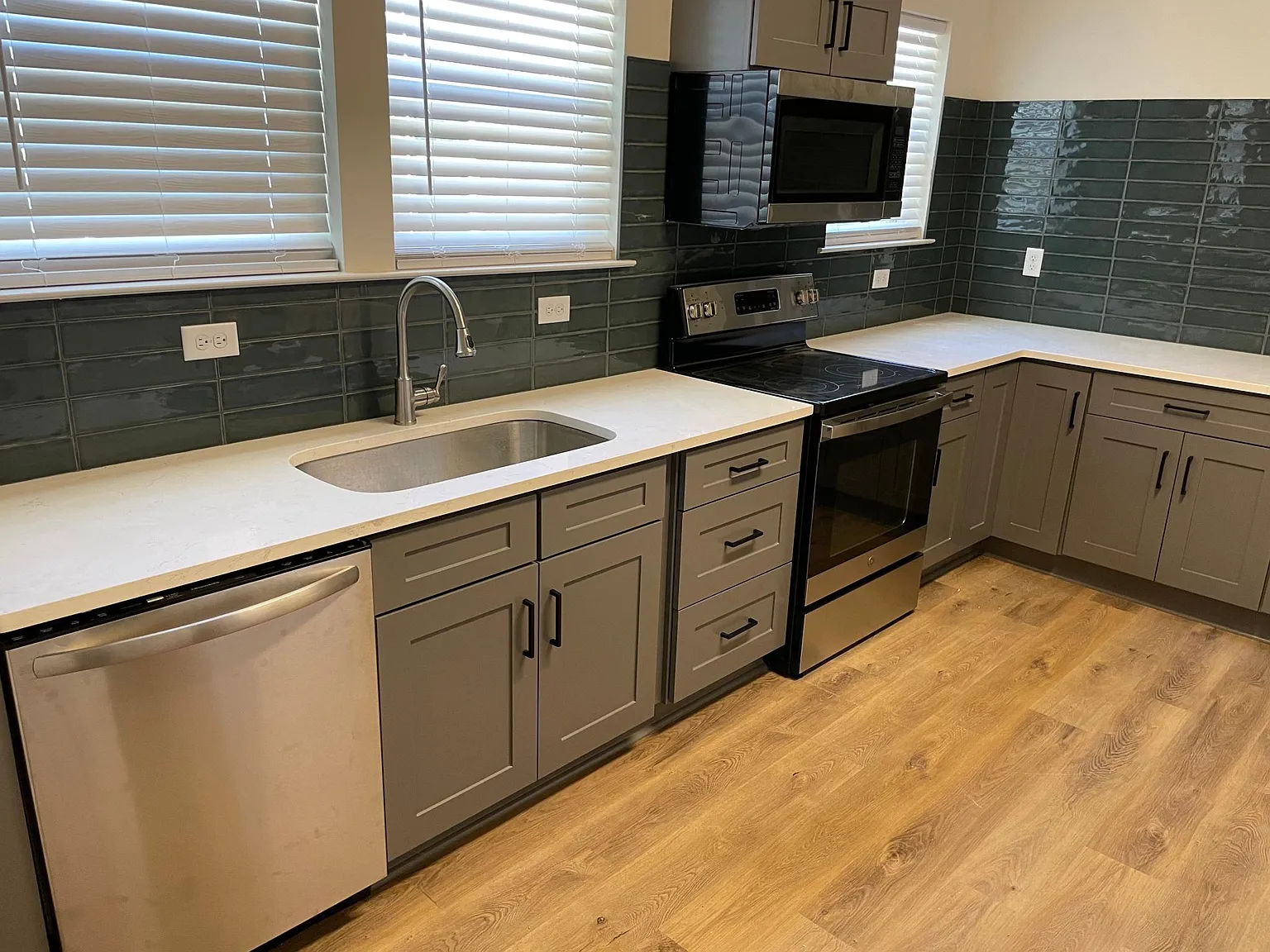 2 bed, 996 sqft, $1,250 — Photo 4
