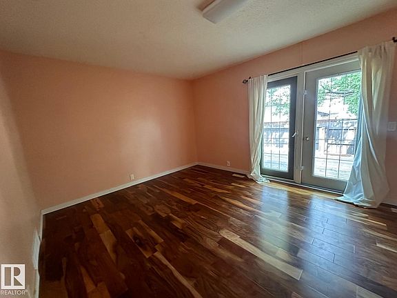 5th image of 1704 37th St NW