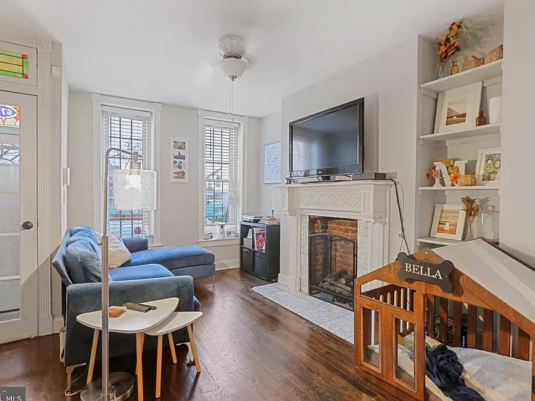 675 E Clement St — Photo 4