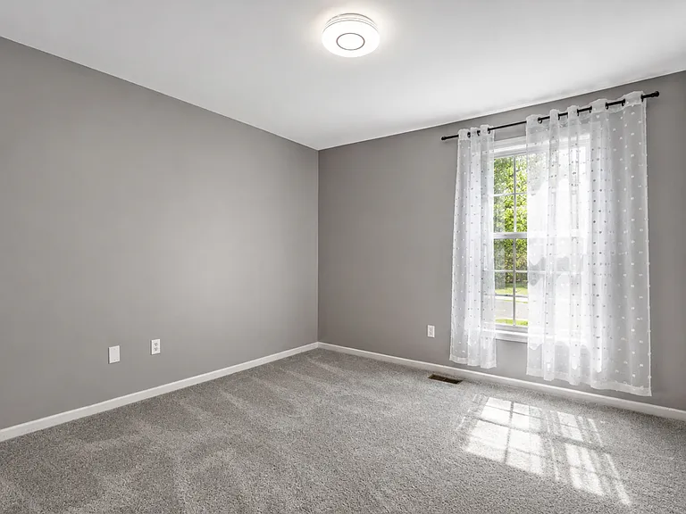 45149 Bartlett Dr — Photo 24