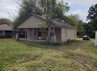 208 N Cleveland Ave, Shawnee, OK 74801