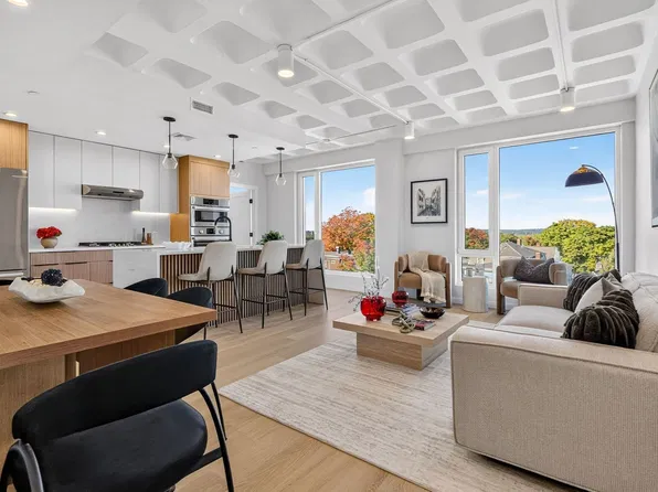 125 Lowell St #603, Somerville, MA 02143