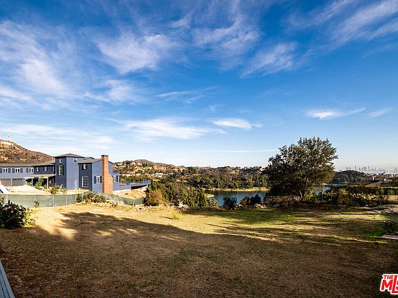 3rd image of 3018 Lakeridge Dr
