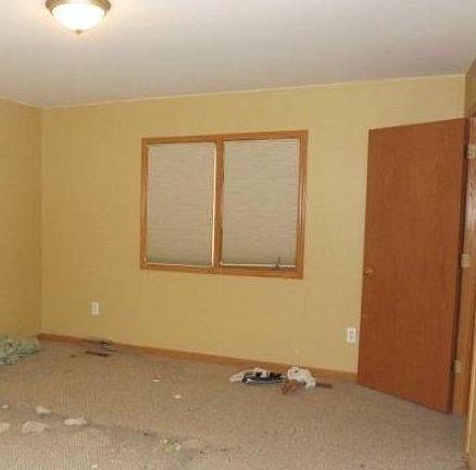 4th image of 54359 Macintosh Dr