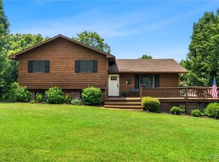 275 Meadowview Ln, Farmville, VA 23901