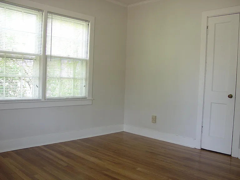 102 Caldwell St — Photo 6