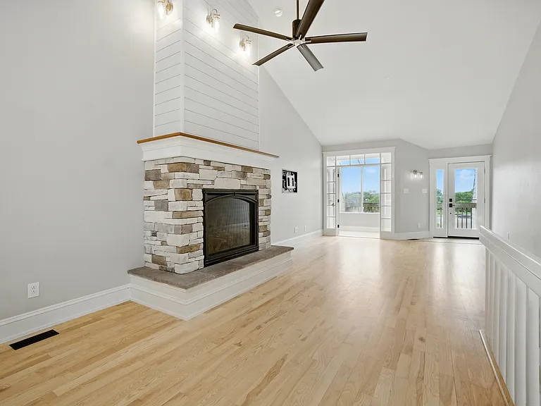 100 Pinewood Rd #128 — Photo 13