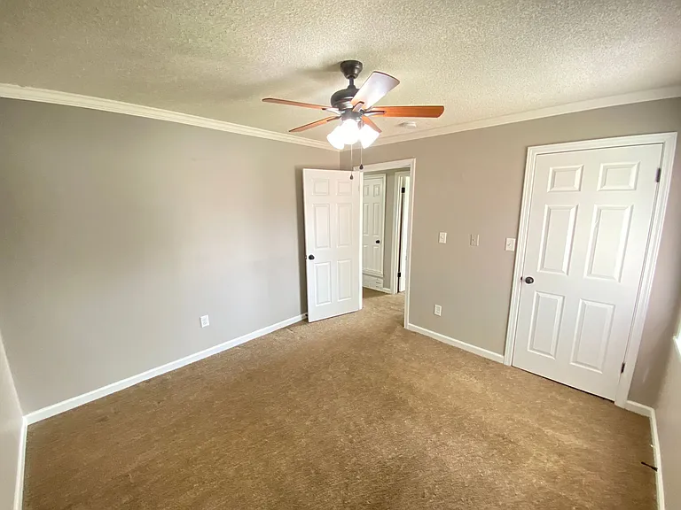 4628 Jonquil Ln — Photo 7