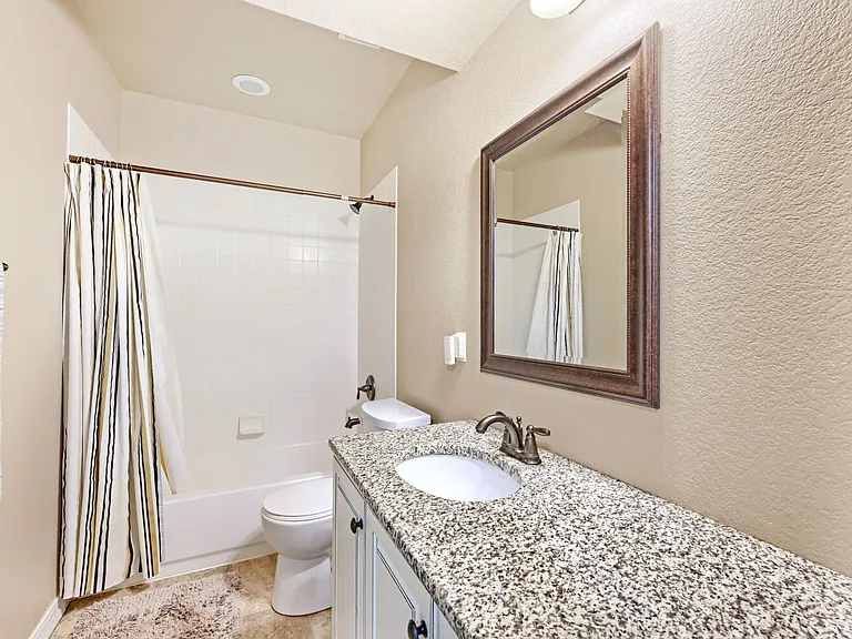 6134 Rennert Dr — Photo 28