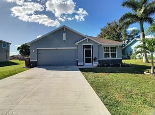 416 SE 13th Ct, Cape Coral, FL 33990