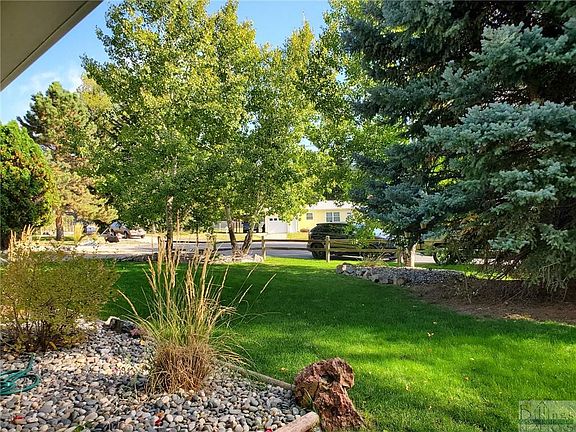3rd image of 2804 Louise Ln