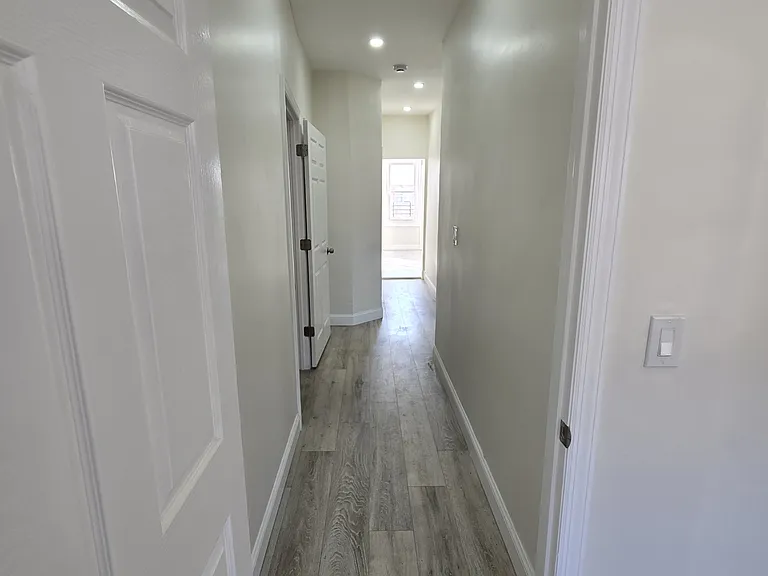 612 Richmond Rd #2 — Photo 21