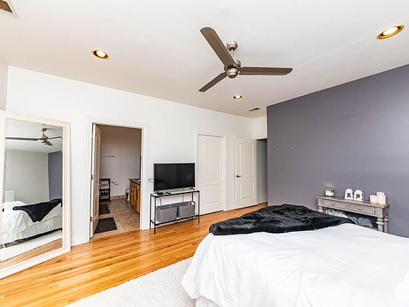 5th image of 3013 N Ashland Ave APT 4N