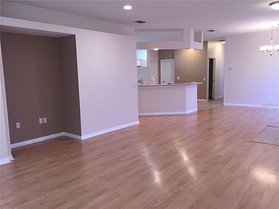 4th image of 21048 Diamonte Dr