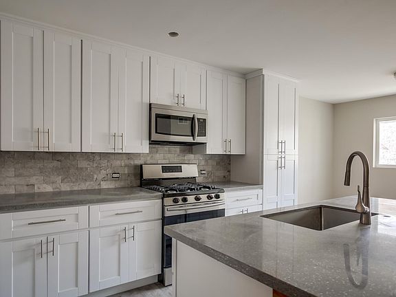 5th image of 4591 Gila Ave #007