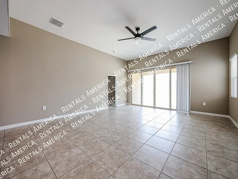 30044 W Avalon Dr — Photo 23