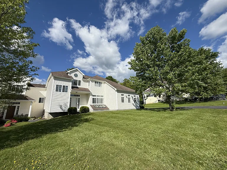 23 Observatory Cir — Photo 10